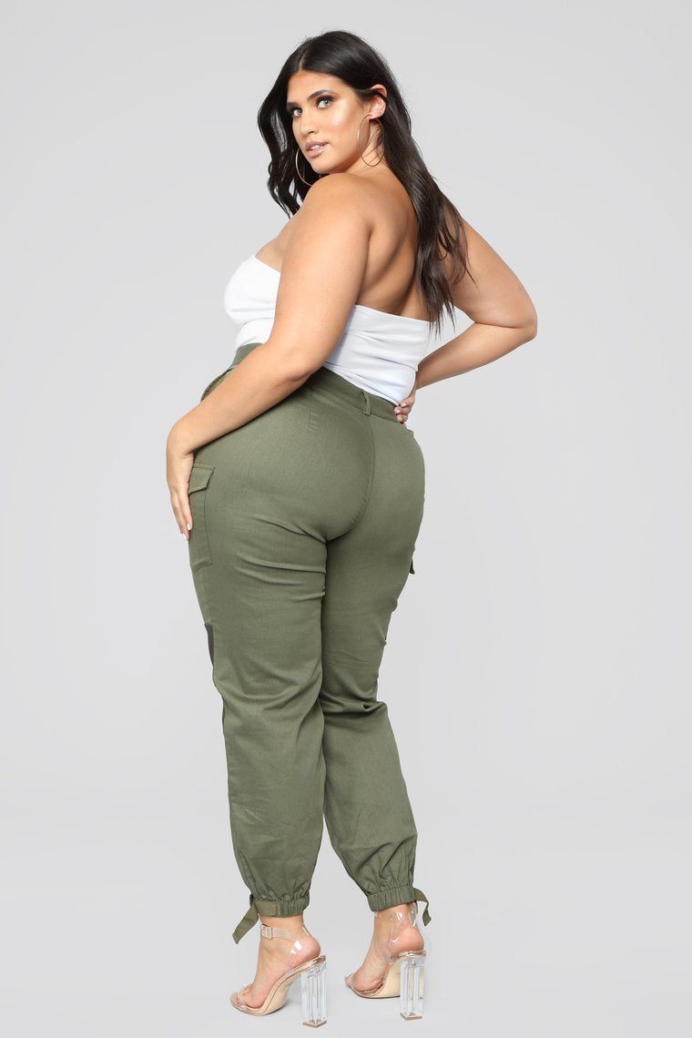 Carry The Teams Weight Cargo Pants - Olive