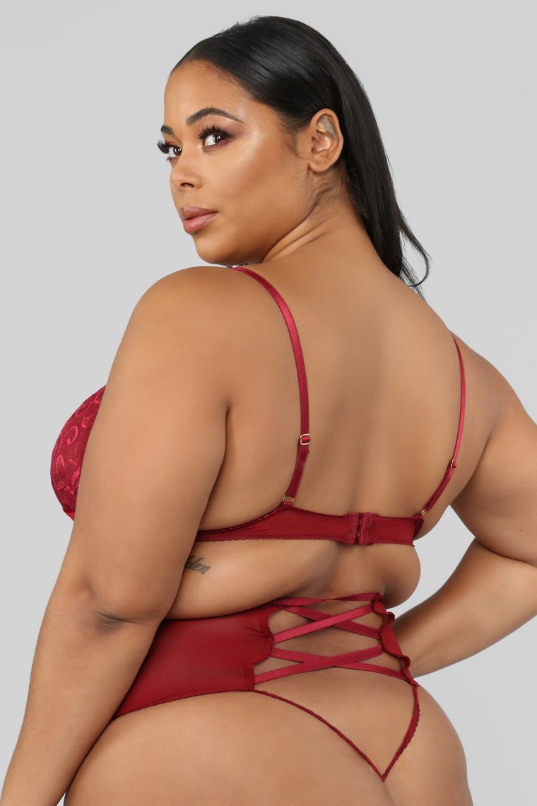 Text Me Tonight 2 Piece Set - Wine