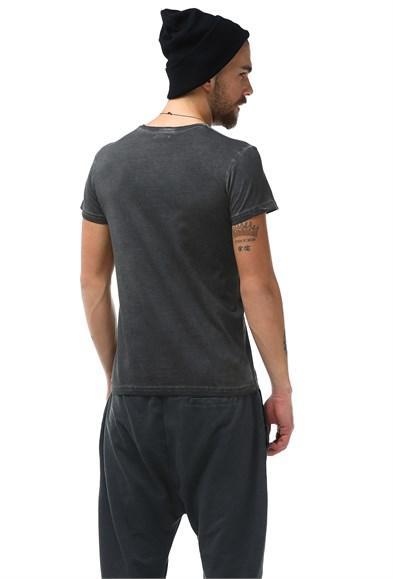 Erkek Kuru Kafa Detaylı Dijital Baskılı T-Shirt