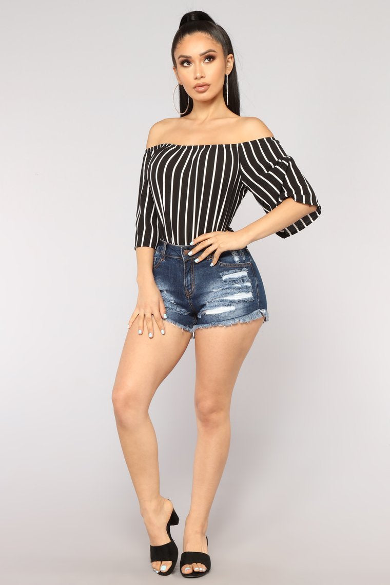 Edyth Off Shoulder Top - Black/White