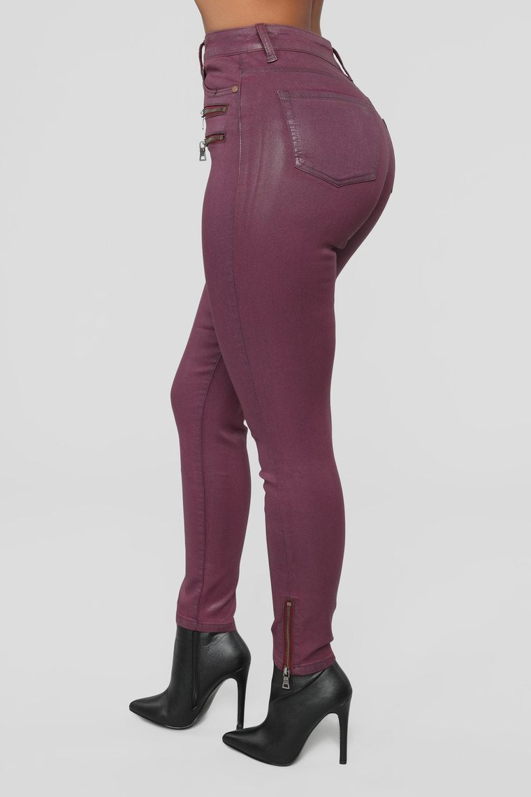 Lookin' Good High Rise Pants - Burgundy