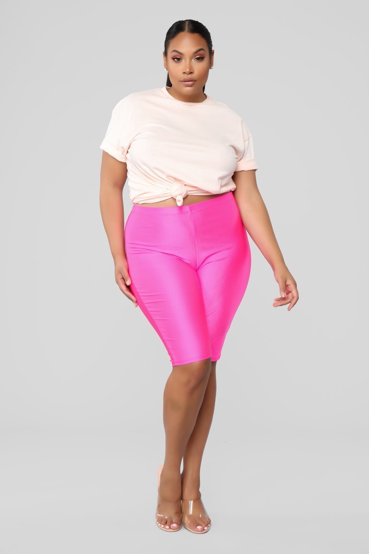 Short Biker Curves For Days - Rose Vif