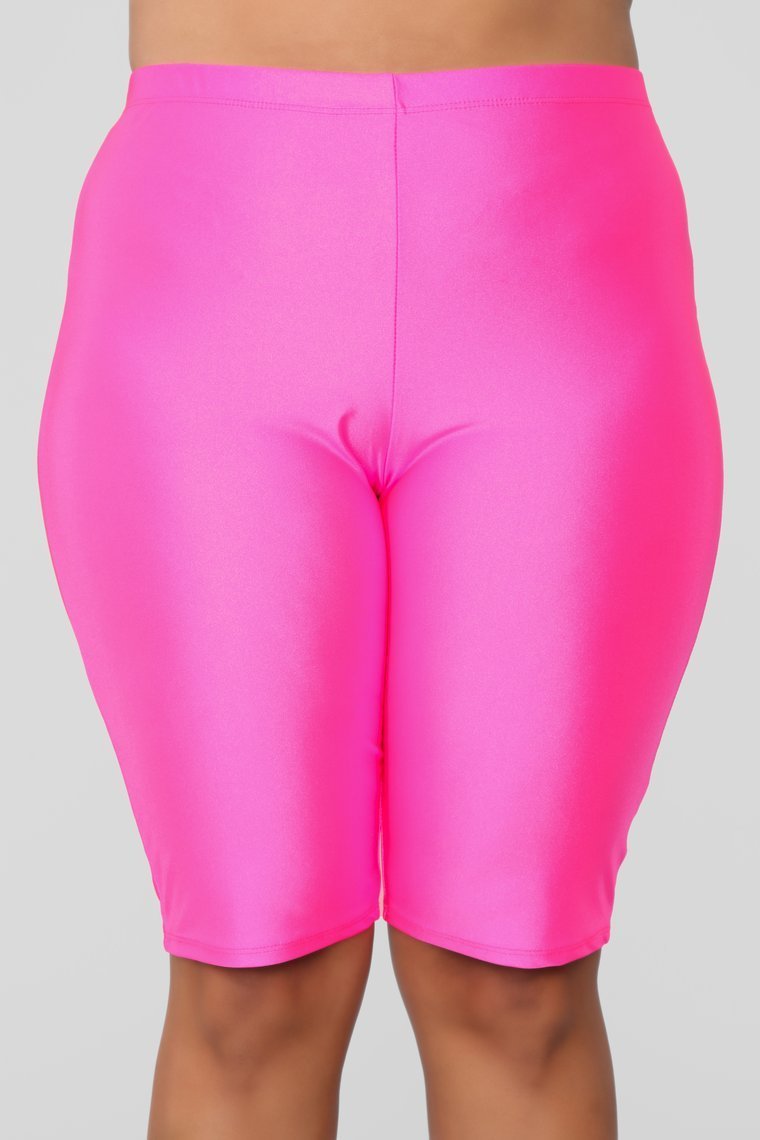 Short Biker Curves For Days - Rose Vif