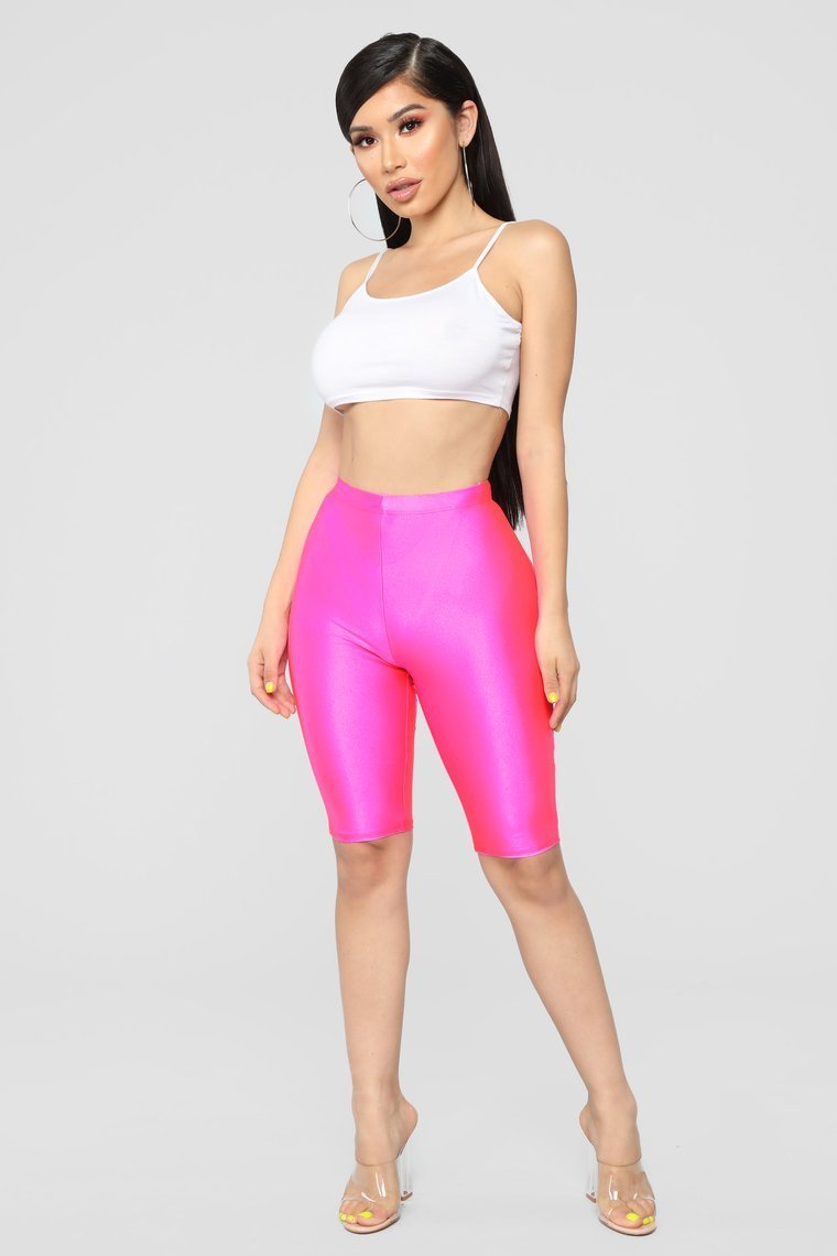 Short Biker Curves For Days - Rose Vif