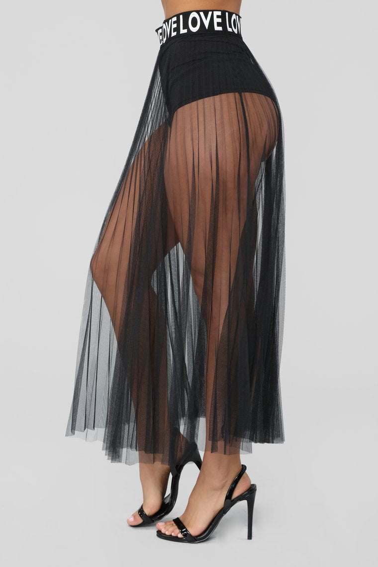 Wanna Love You Skirt - Black
