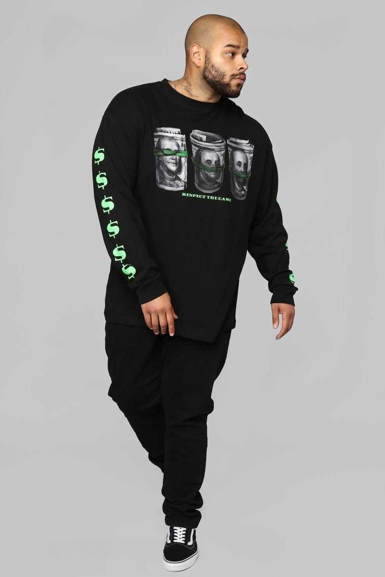 Je ne vois que des t - shirts à manches longues.