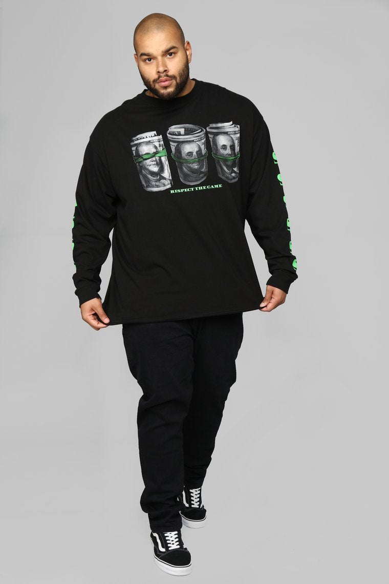Je ne vois que des t - shirts à manches longues.