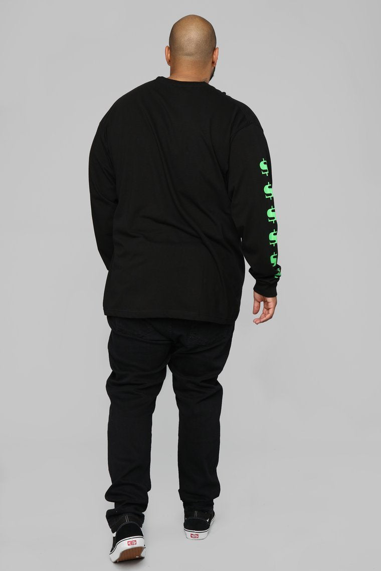 Je ne vois que des t - shirts à manches longues.