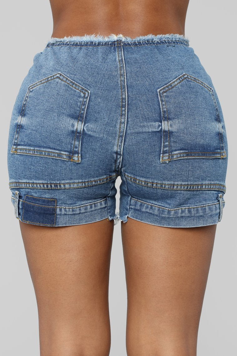 Mix It Up High Rise Denim Shorts - Moyen Blue Wash