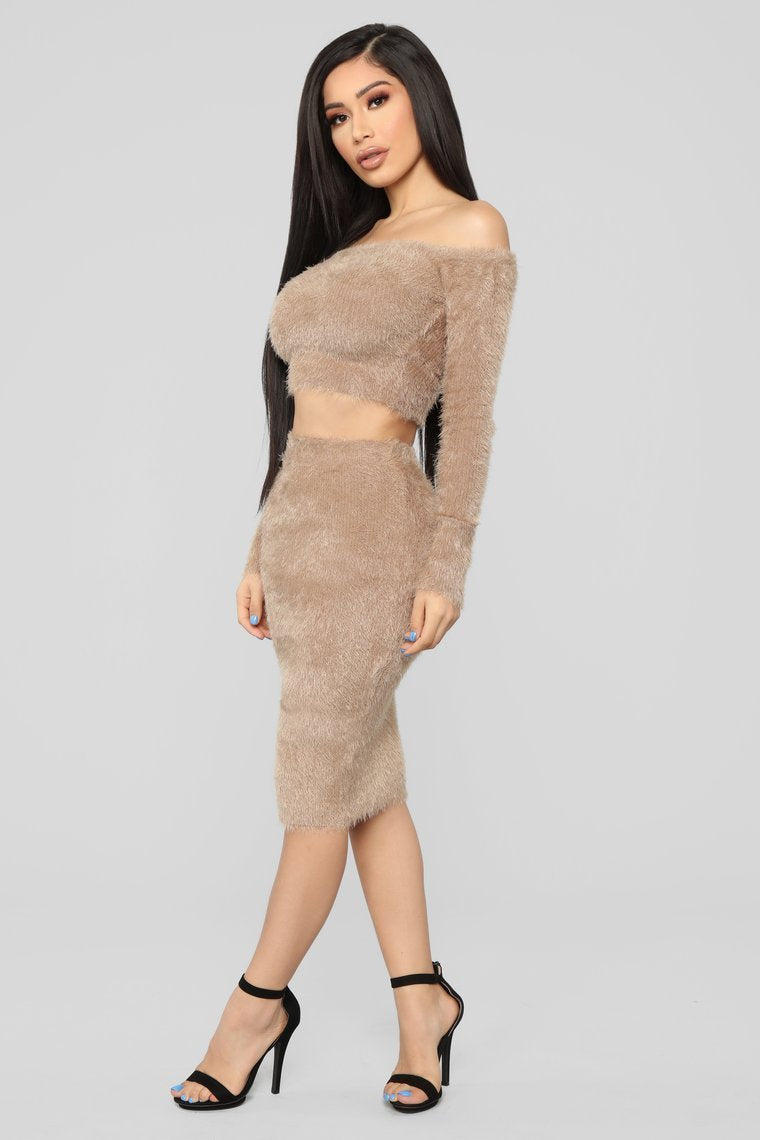 Feel The Fuzzy Skirt Set - Mocha