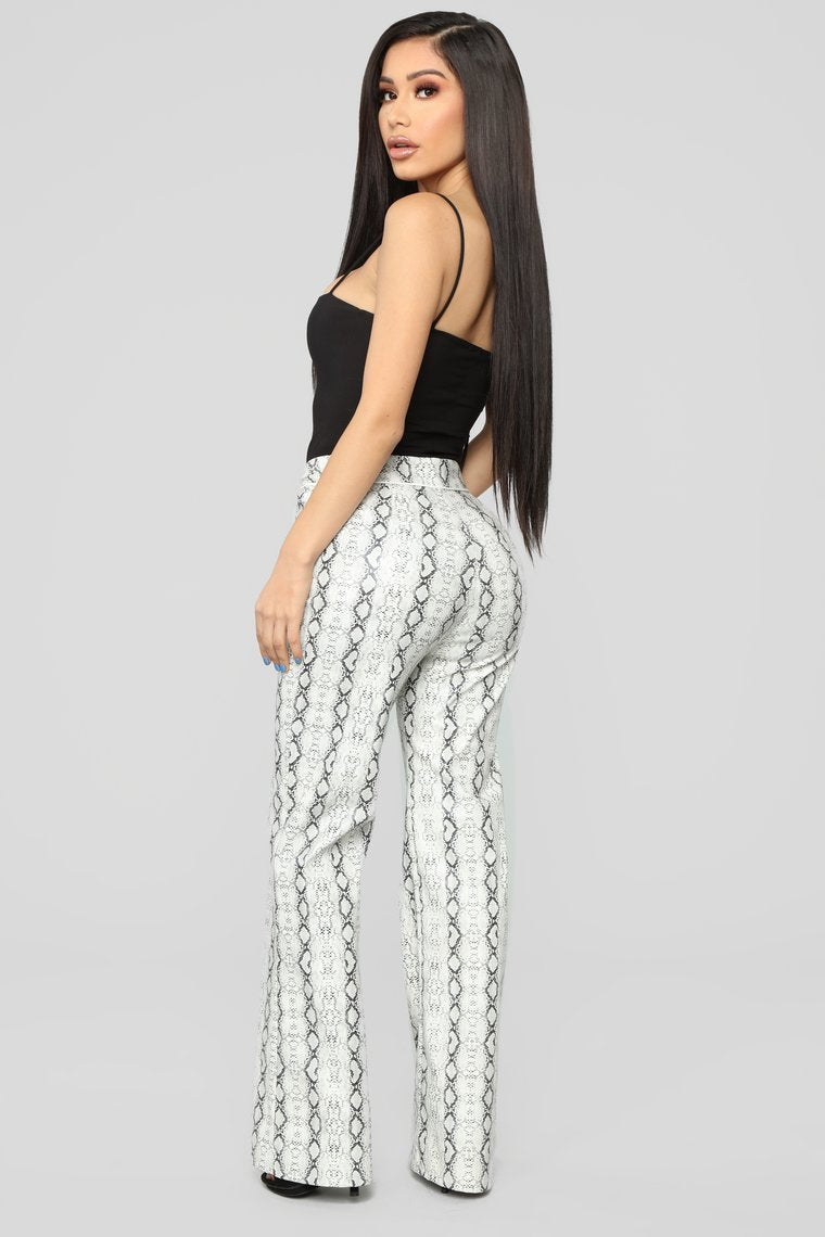 No Snakes Allowed Print Pants - Grey