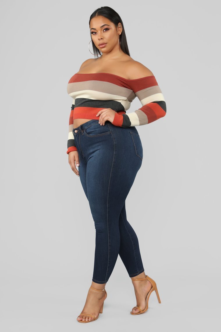 Classic Mid Rise Jeans Shorter Length - Dark Denim