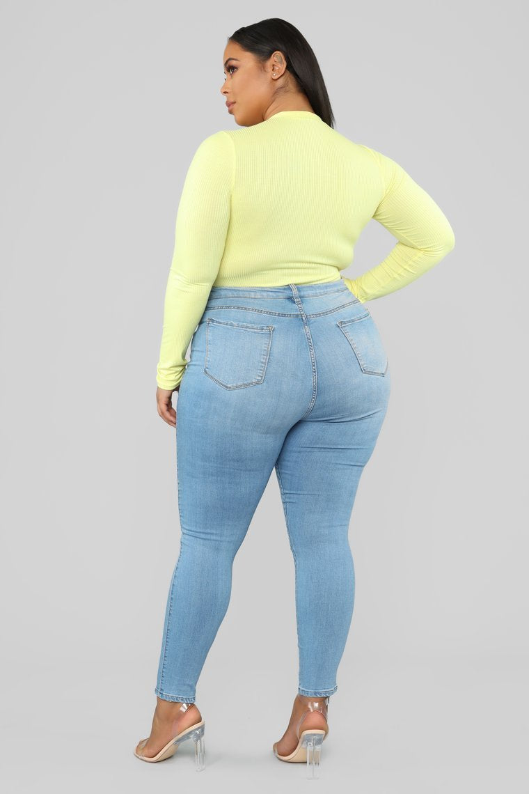Classic High Waist Skinny Jeans Shorter Length - Light Wash