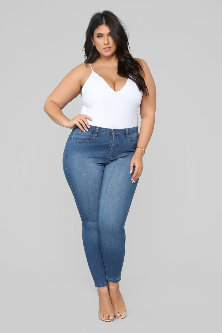 Jean classique à taille moyenne plus courte - Délavage bleu moyen
