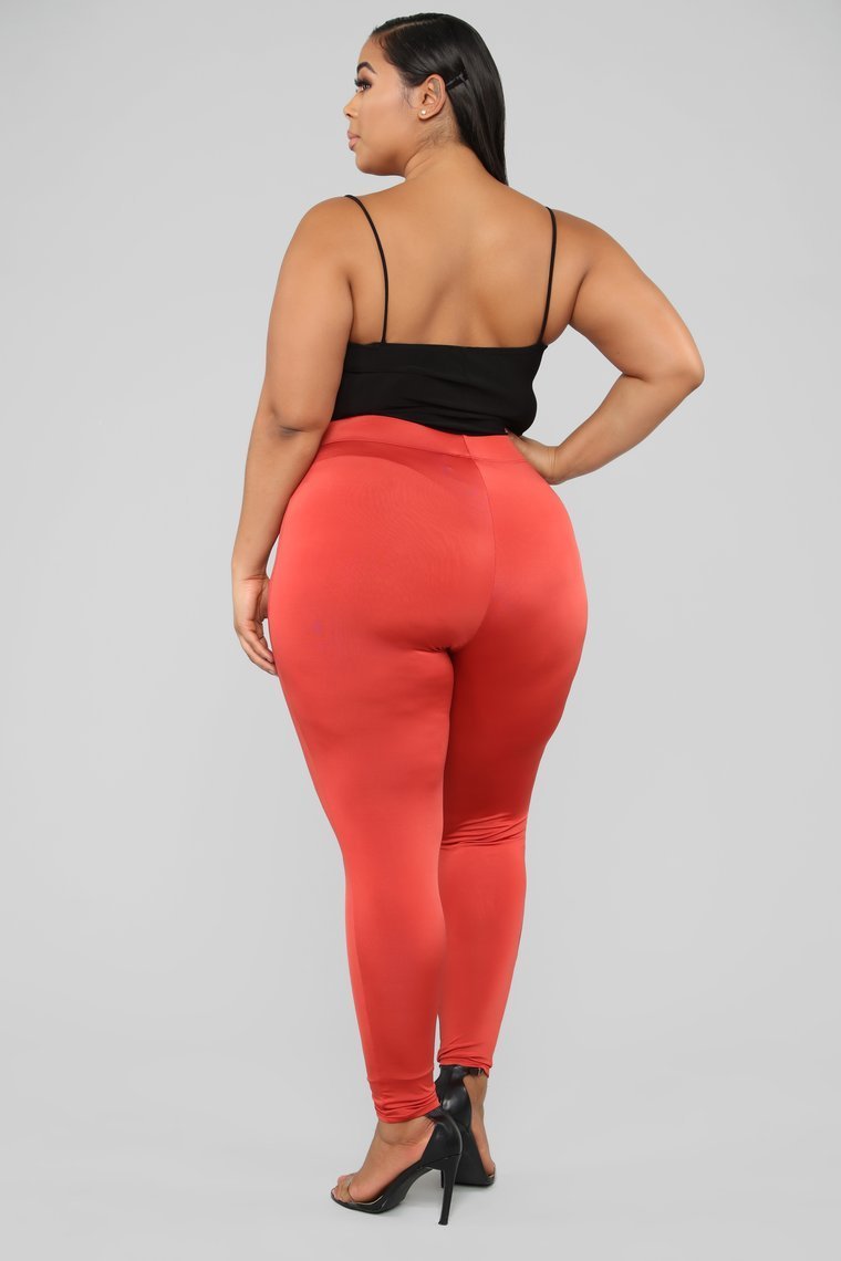 Smooth Talker Slinky Leggings - Rust