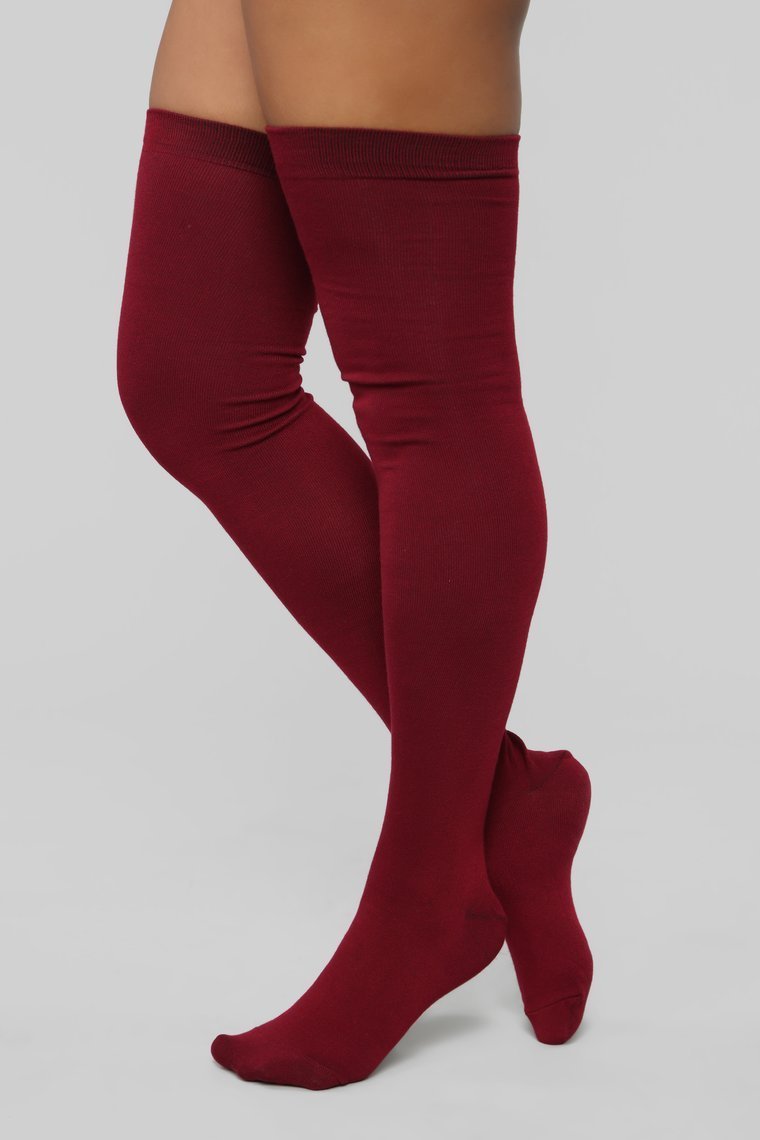 You Kneed This Knee High Socks - Burgundy