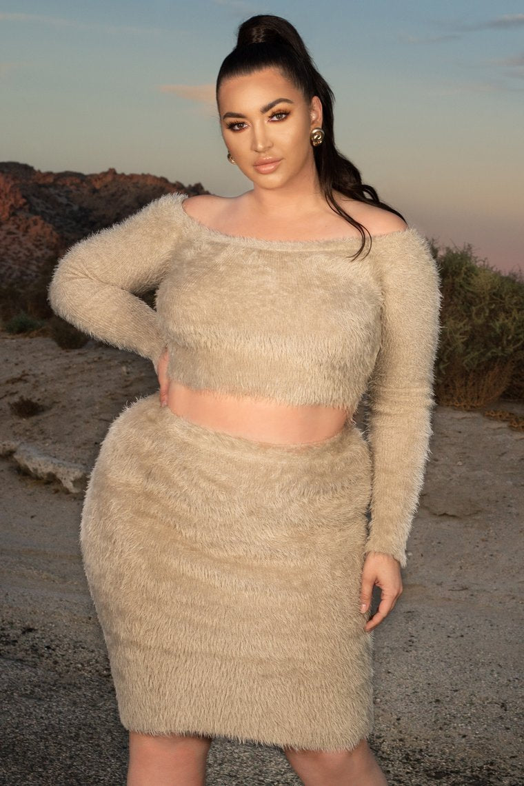 Feel The Fuzzy Skirt Set - Mocha